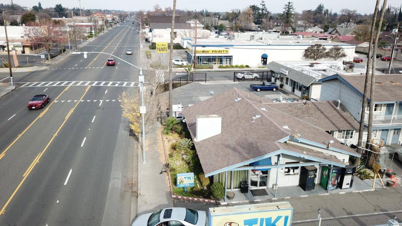Tiki Lodge Mchenry - Downtown Modesto Esterno foto